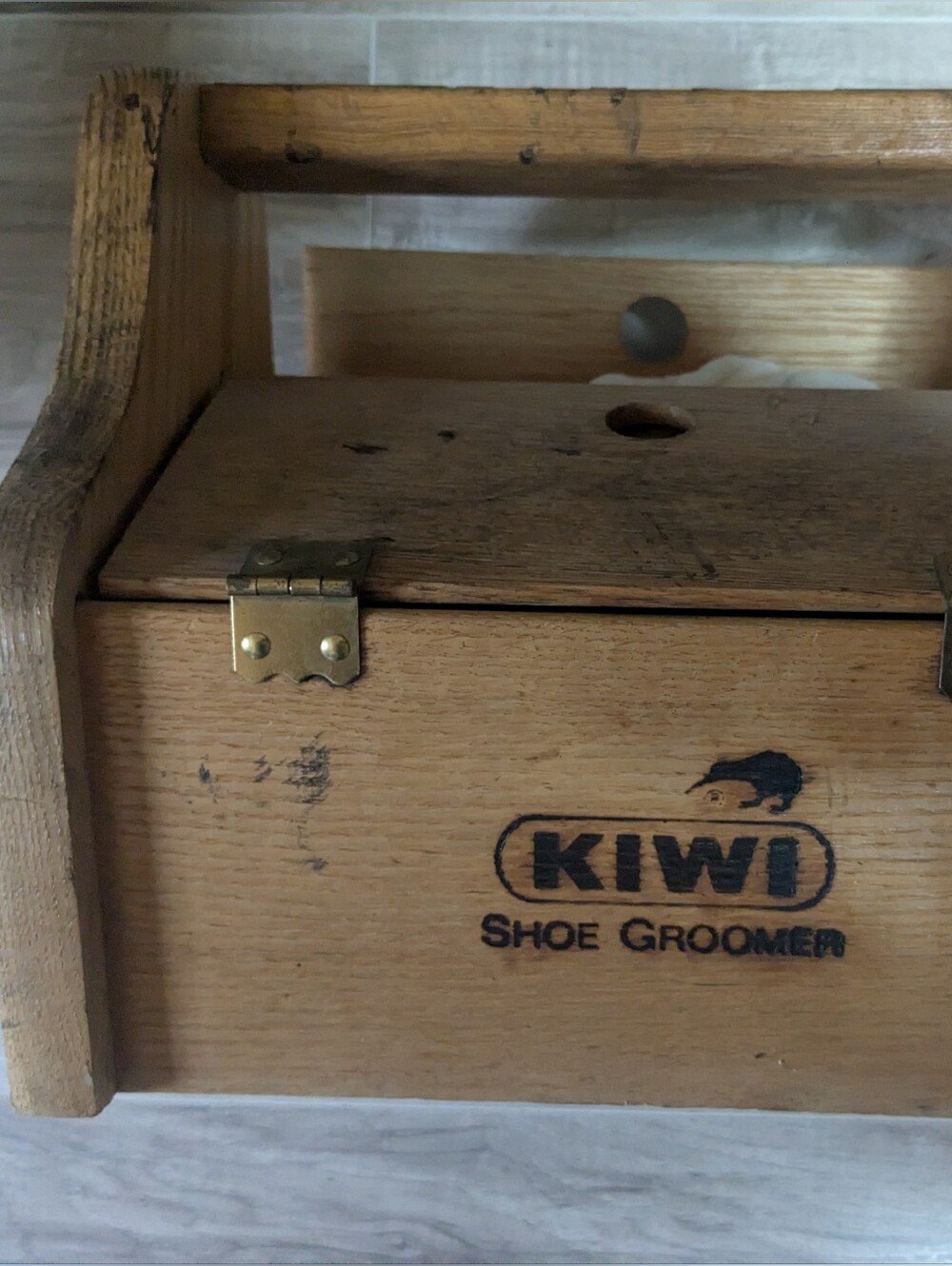 Vintage Kiwi Oak Shoe Groomer Shoe Shine Box w/ Accessories